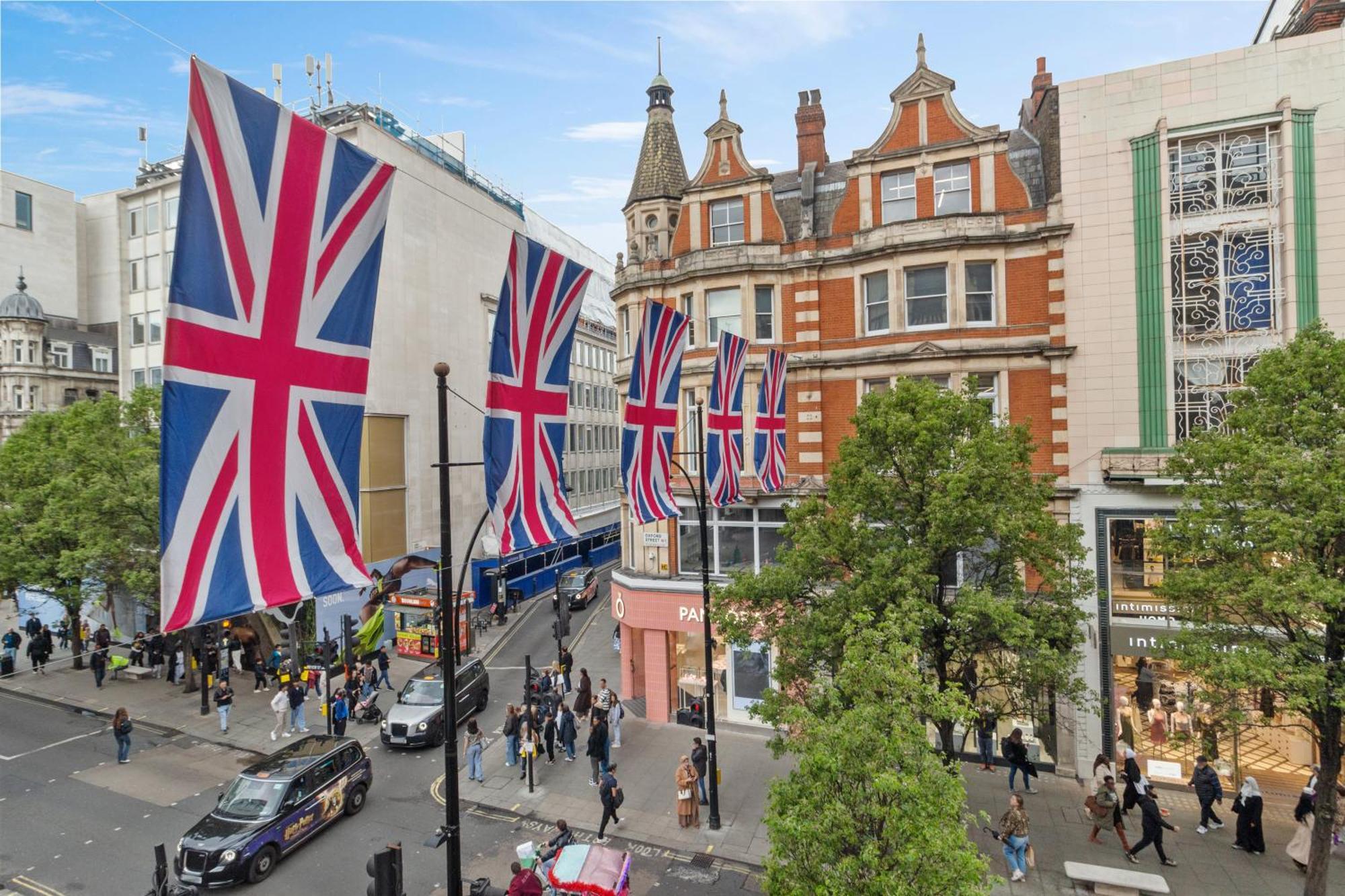 Luxurious 1-bedroom Penthouse On Oxford Street 11g Apartament Londra