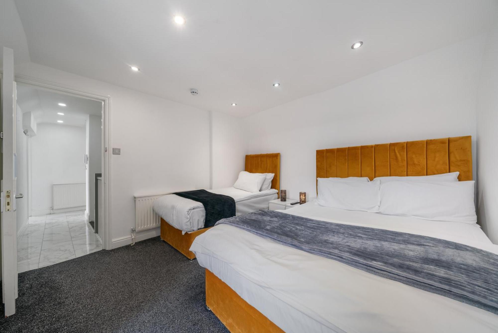 Luxurious 1-bedroom Penthouse On Oxford Street 11g Apartament