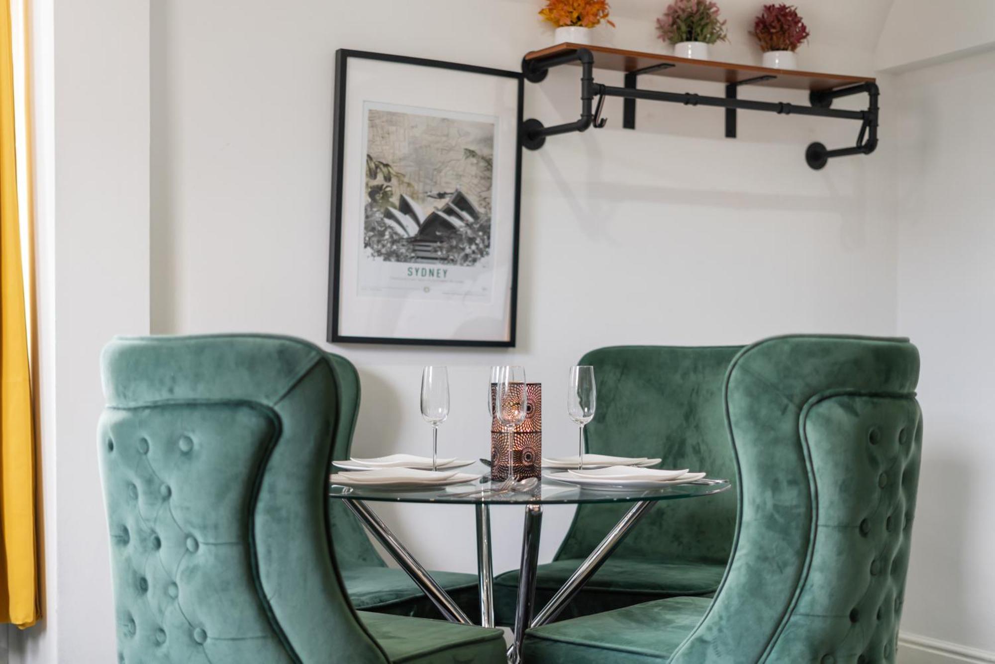 Luxurious 1-bedroom Penthouse On Oxford Street 11g Apartament