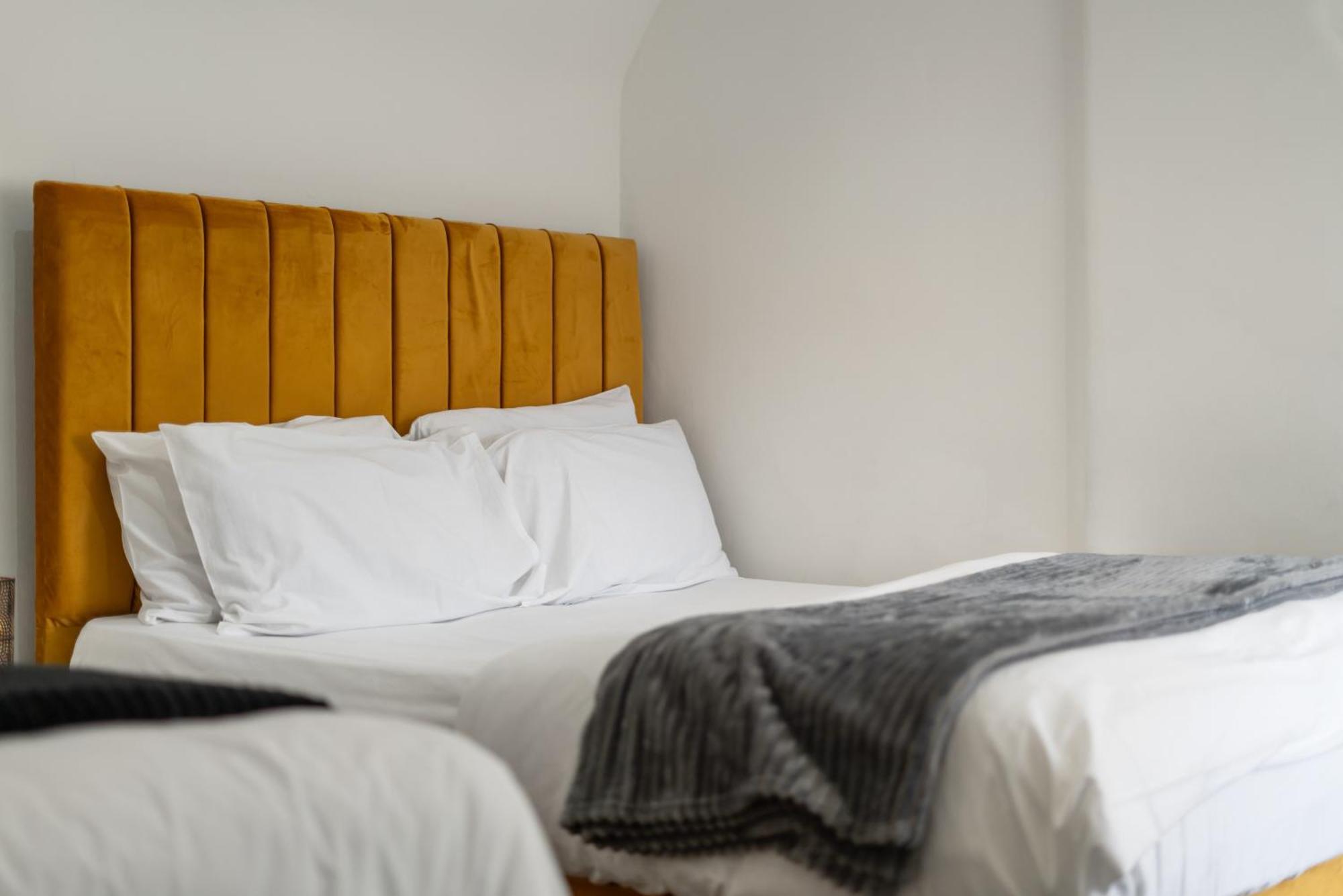 Luxurious 1-bedroom Penthouse On Oxford Street 11g Apartament Londra