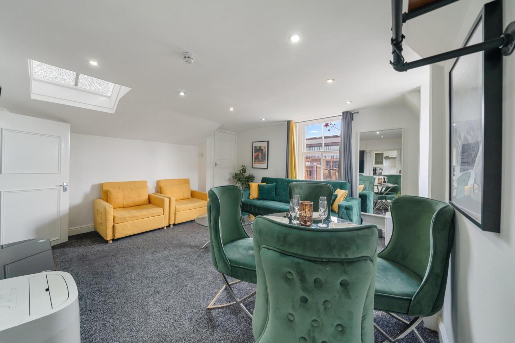 Luxurious 1-bedroom Penthouse On Oxford Street 11g Apartament Londra